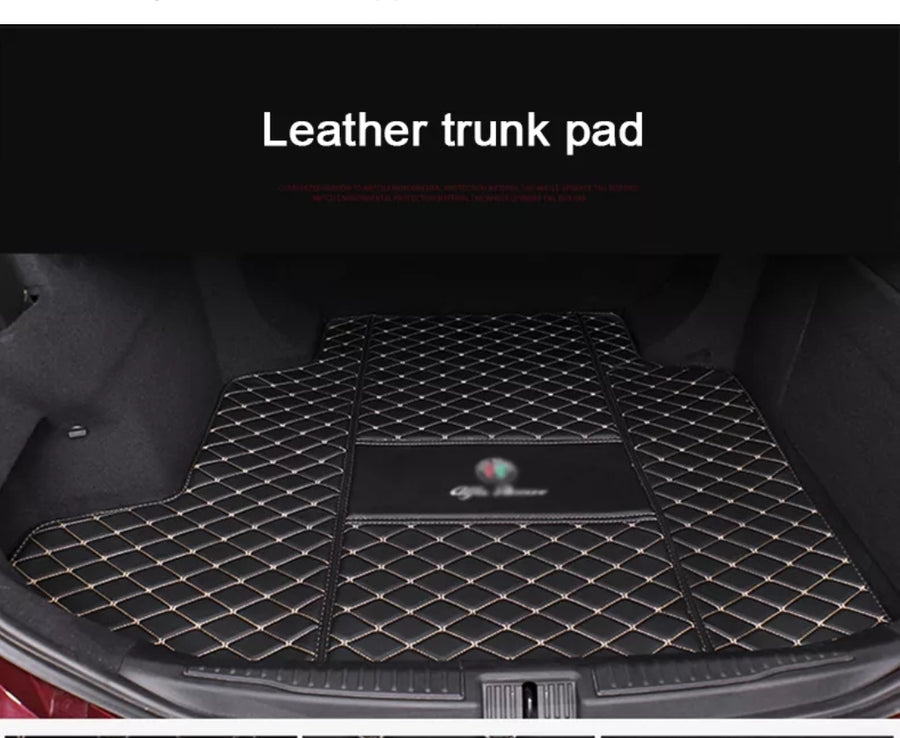 GIULIA - Leather trunk protector mat with logo